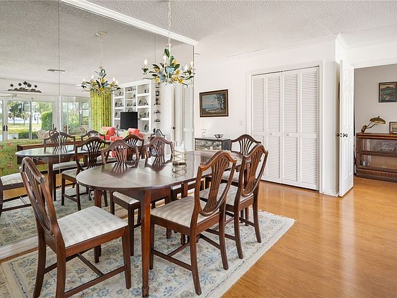 5th image of 300 Harbour Dr APT 102B