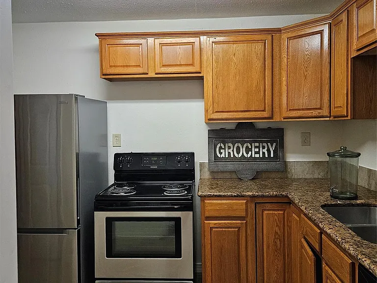 7832 Green Lawn Dr #7832 — Photo 3