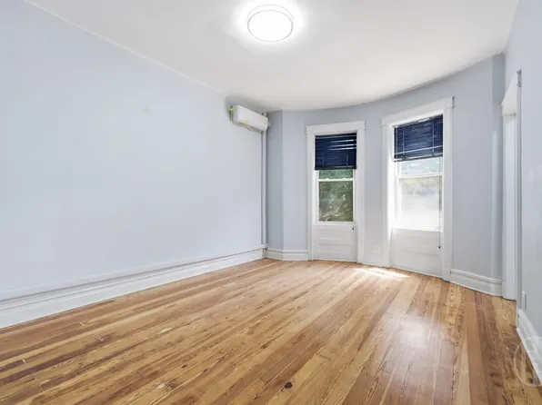 204 East 31st Street image 1 of 15