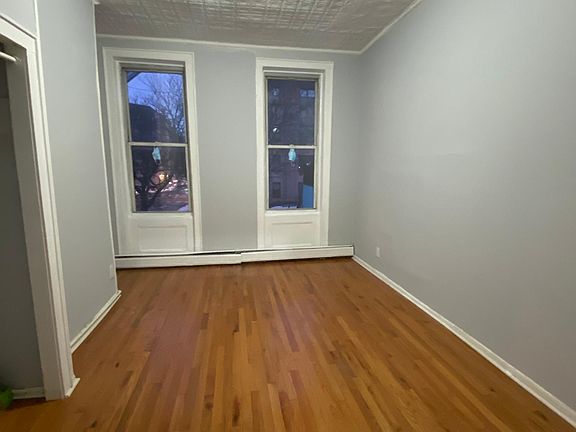 3rd image of 511 Communipaw Ave Floor 1
