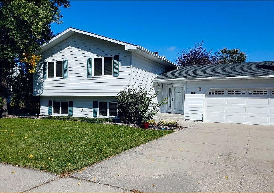 2nd image of 2510 Glen Circle