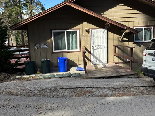 22858 Lupin Ln, Crestline, CA 92325