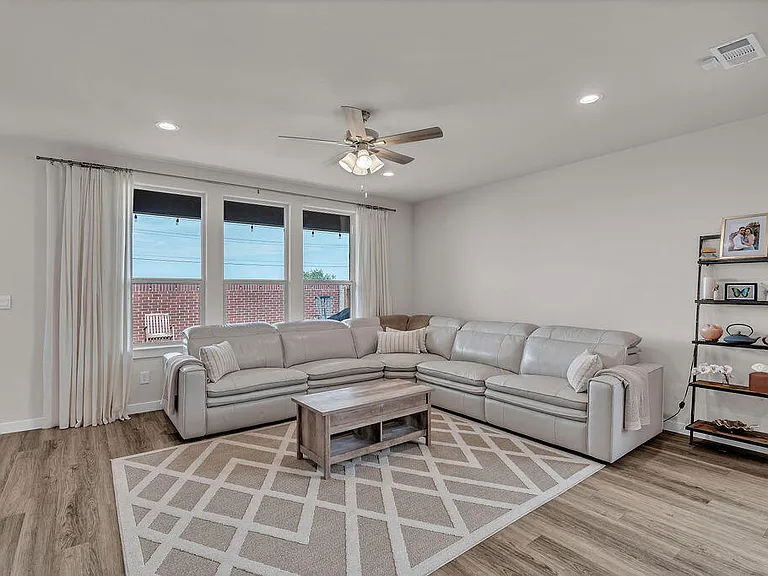 7012 Expedition Dr — Photo 18