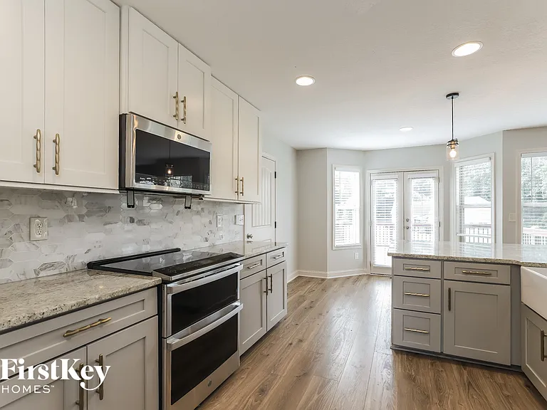 537 Cambridge Farms Dr — Photo 5
