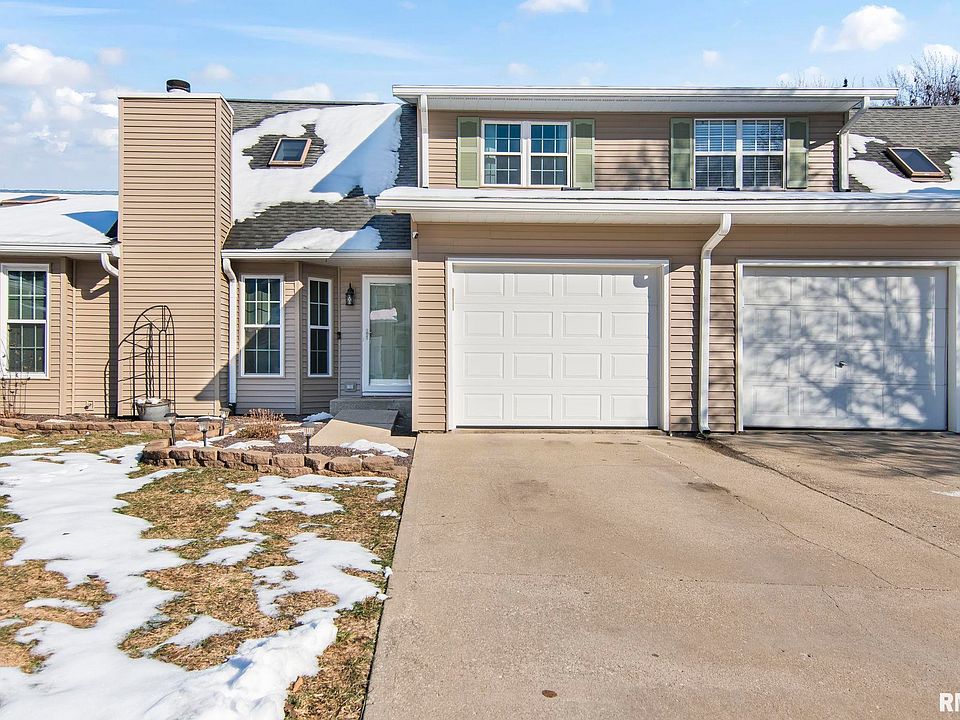 1st image of 14 Woodbury Hill Ln