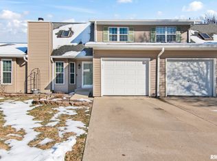 14 Woodbury Hill Ln, Springfield, IL 62711