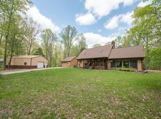 6774 Becks Grove Rd, Freetown, IN 47235