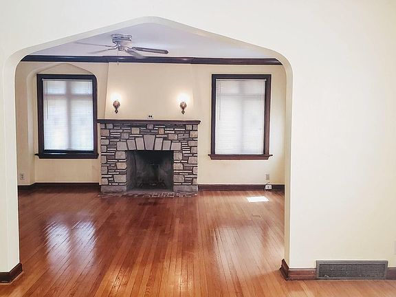4th image of 2961 Clearview Dr