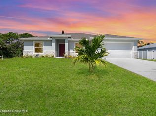 1526 Holcomb St NW, Palm Bay, FL 32907