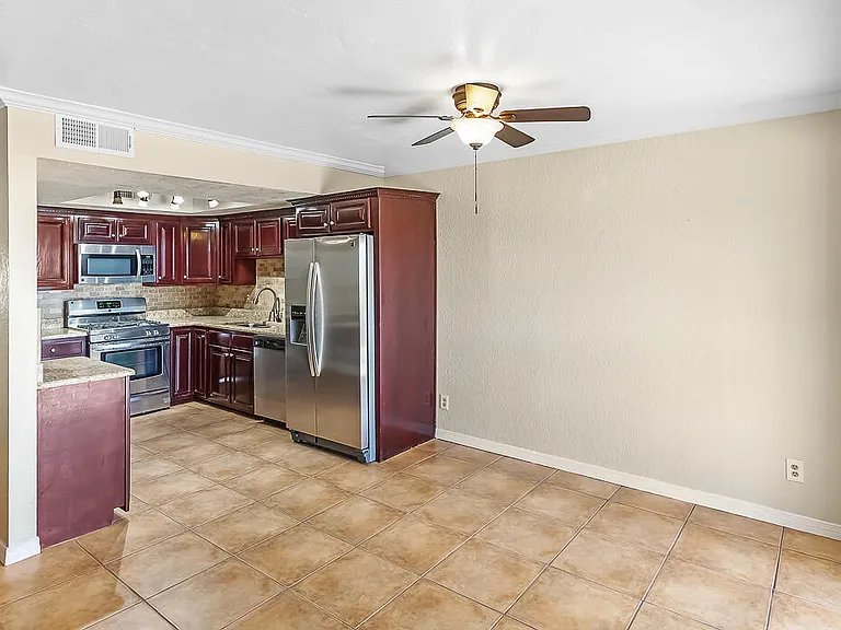 150 Silver Shadow Dr #D — Photo 7