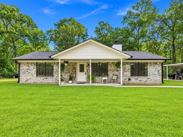 215 Lazy Oak Dr, Livingston, TX 77351
