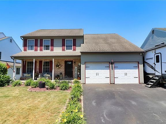 2nd image of 1796 Chateau Pl