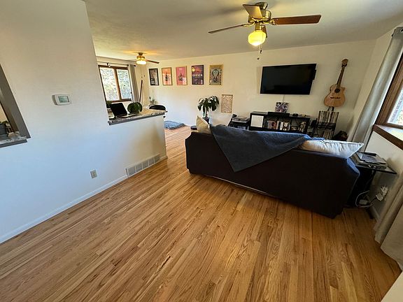 3rd image of 1627 S Yarrow Ct