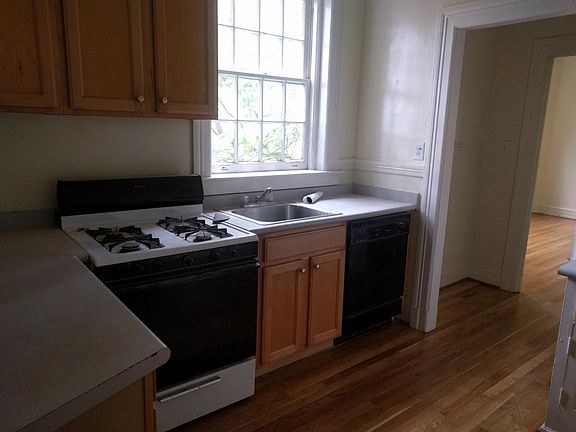 5th image of 1535 West Ave APT 6