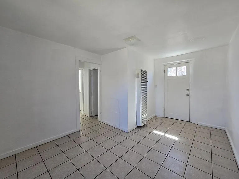 739 Montez Pl — Photo 8