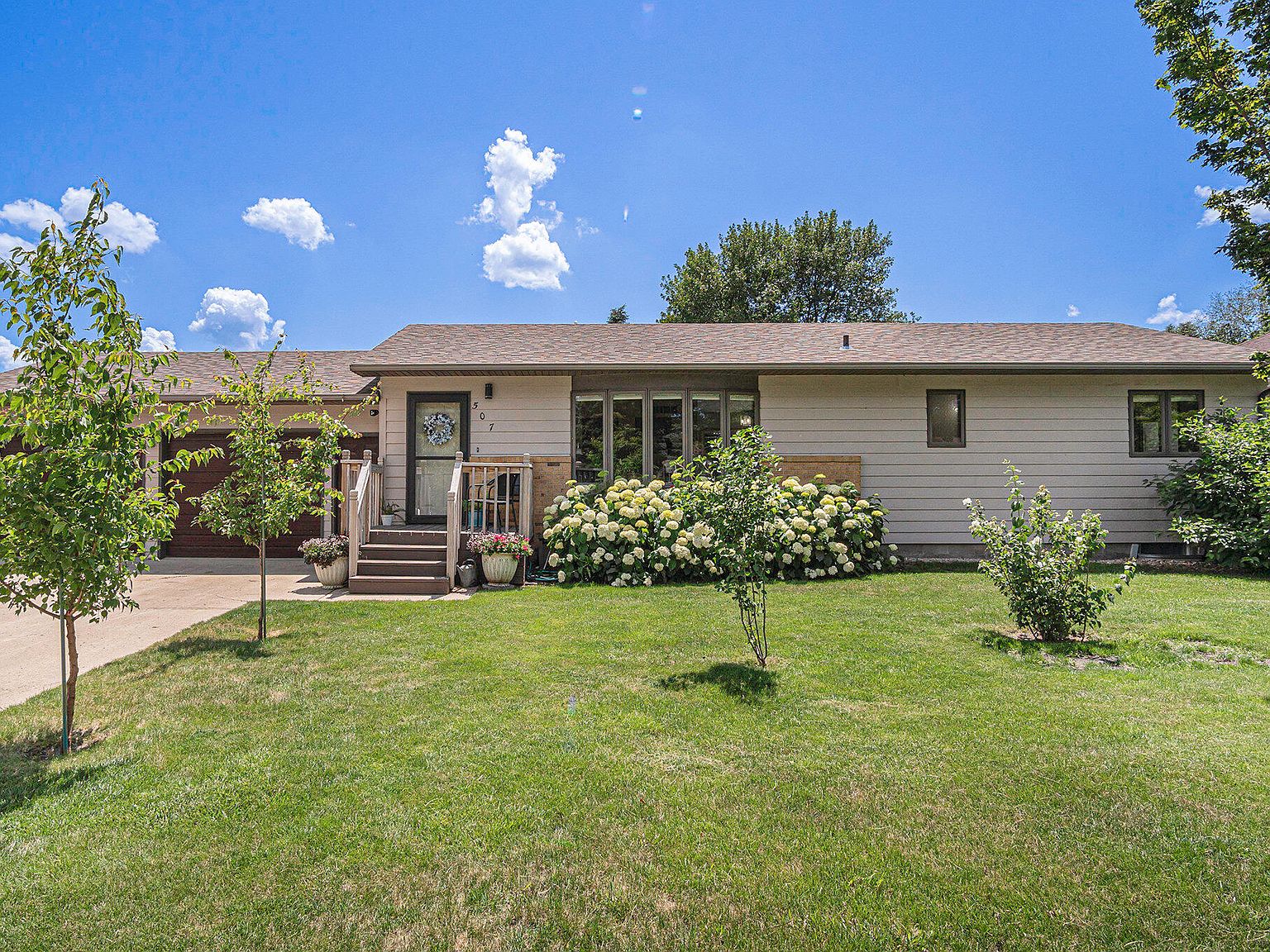 507 South St, Volga, SD 57071 Zillow