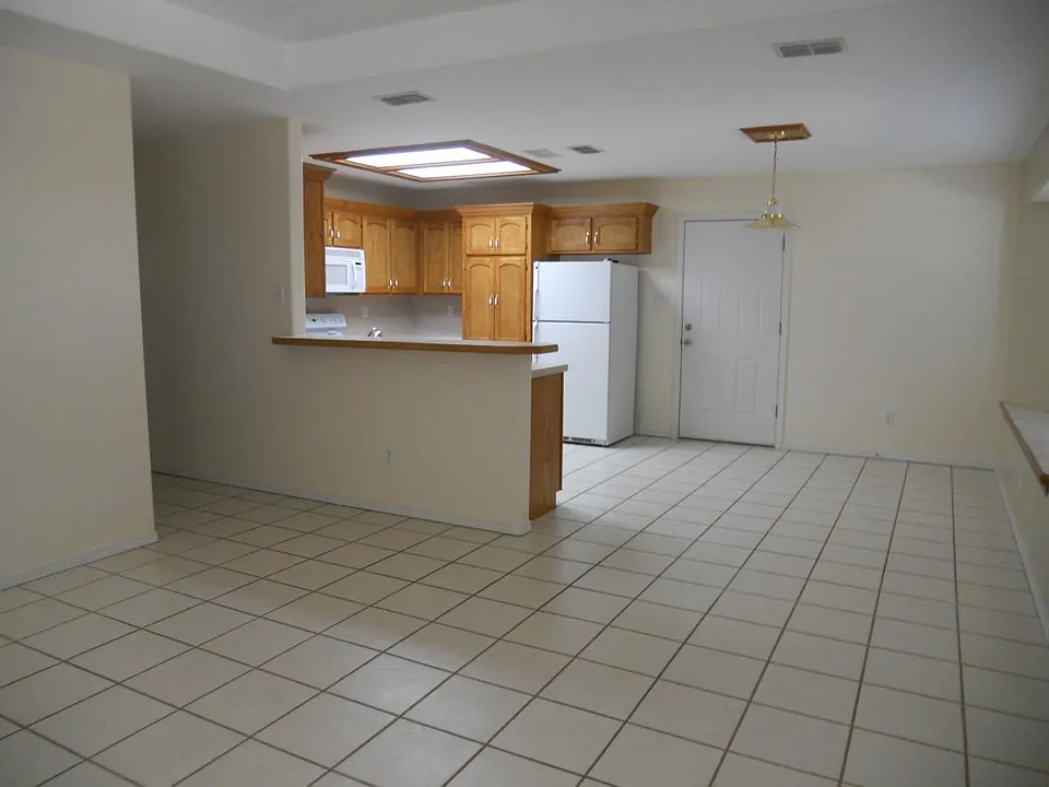Spacious family/tv room and kitchen