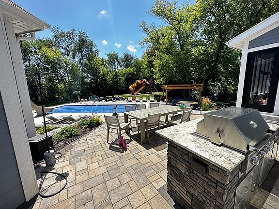 3rd image of 3564 Superior Oak Dr