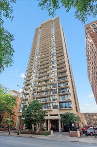 3150 N Sheridan Rd APT 27B, Chicago, IL, 60657