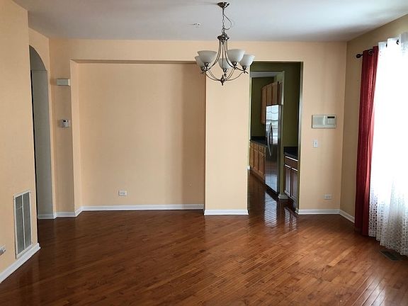 3rd image of 5767 Red Oak Dr