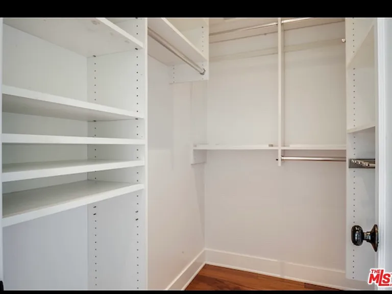 8325 Campion Dr — Photo 10