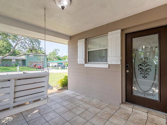 5th image of 1267 Vanderbilt Dr
