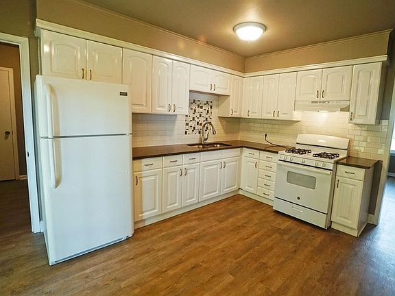5th image of 203 Cottonwood St