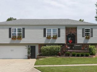 9302 Pirouette Ave, Fairdale, KY