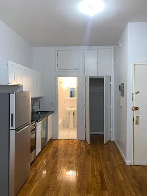 Rented by Greater Realty Management of NY LLC | media 8