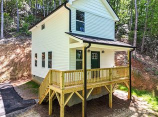 34 Kayce Dr, Candler, NC 28715