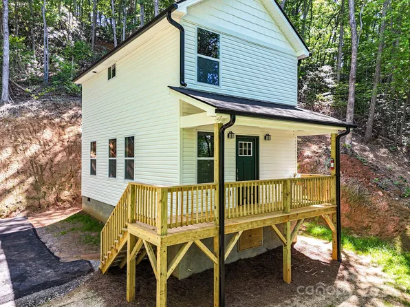 34 Kayce Dr, Candler, NC 28715