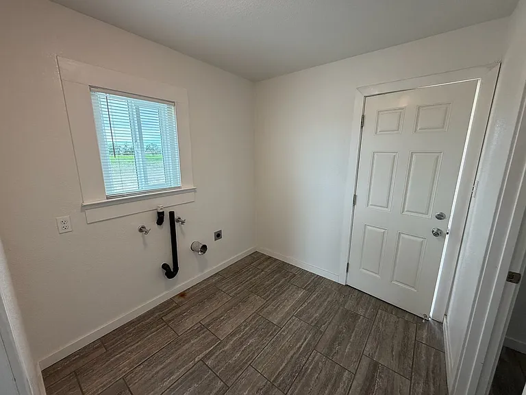 4410 S Holt Rd — Photo 21