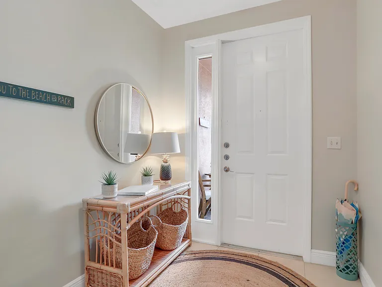 260 NE 3rd St #4-D — Photo 9