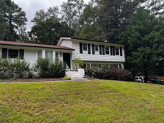 2nd image of 6470 Wright Cir