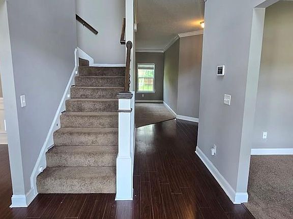 4th image of 21 Molly Ct
