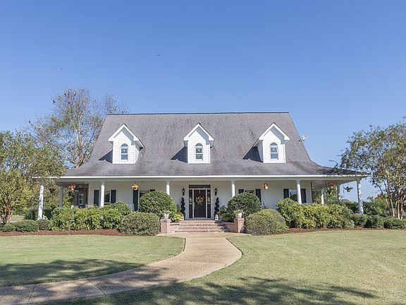 2nd image of 293 Sugar Berry Ln