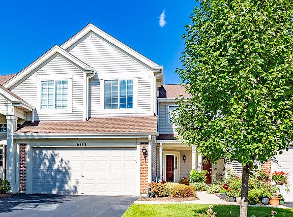 4th image of 604 E Thornhill Ln #604