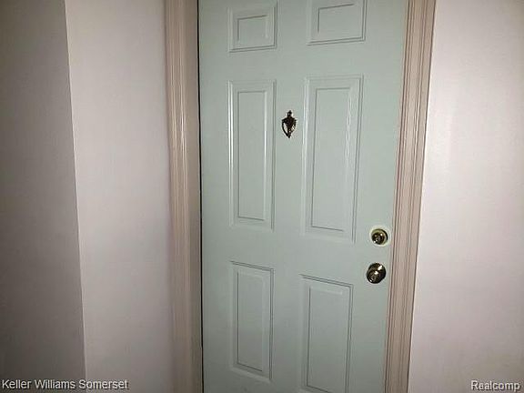 5th image of 499 N Eton St
