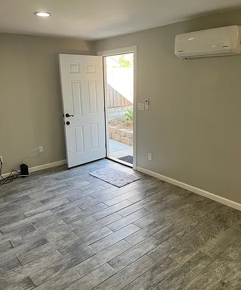7063 Eldridge St — Photo 15