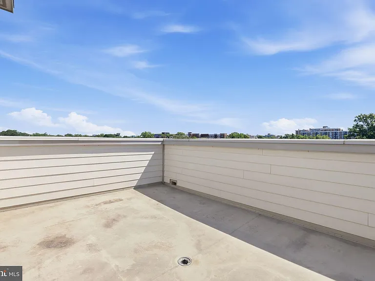 1100 S Edgewood St — Photo 54