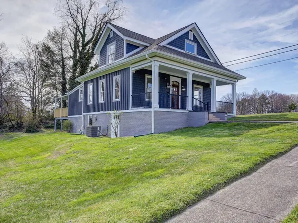 925 E Hillcrest Dr, Johnson City, TN 37604