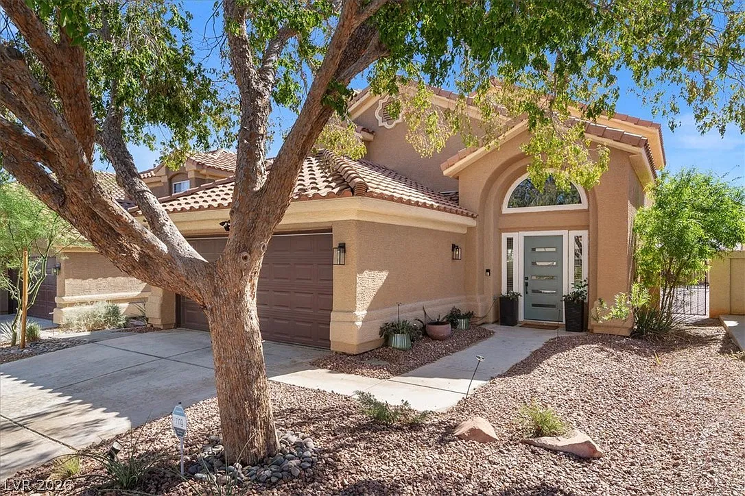 3 bed, 3.0 bath, 1870 sqft, $3,500 — Photo 1