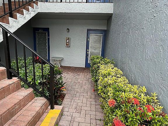 3rd image of 14797 Cumberland Dr #1080