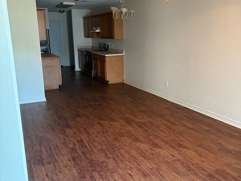 5511 Quail Creek Cir — Photo 2
