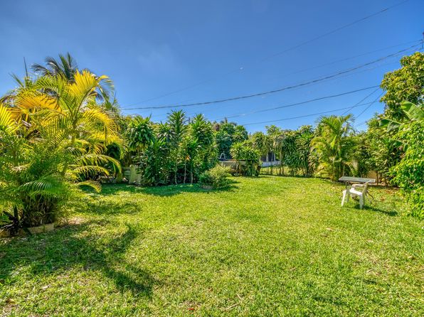 1665 E Breezy Lane, West Palm Beach, FL 33417