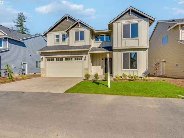 373 S 8th St, Carlton, OR 97111