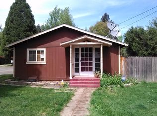 115 W 4th St, Rogue River, OR 97537