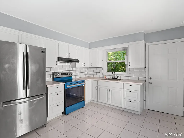 22 Irving Pl #2 — Photo 11