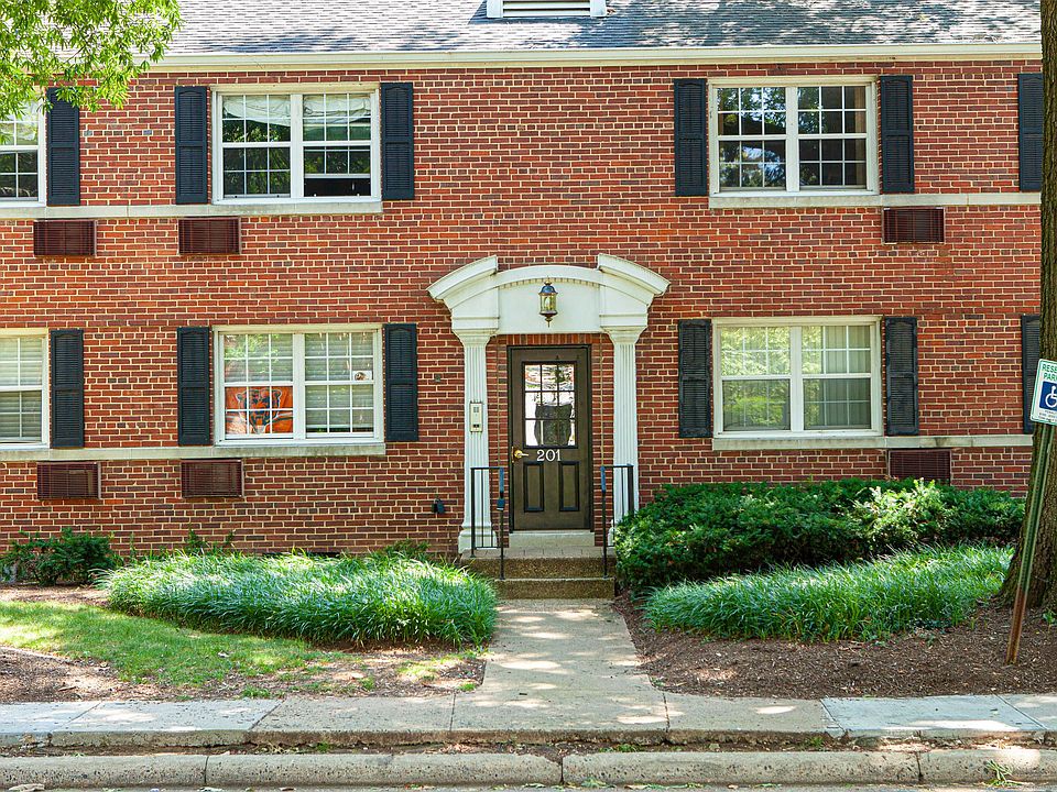 1st image of 201 N George Mason Dr APT 2