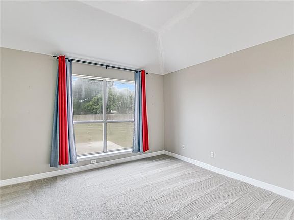 4th image of 3720 Sandy Brook Dr